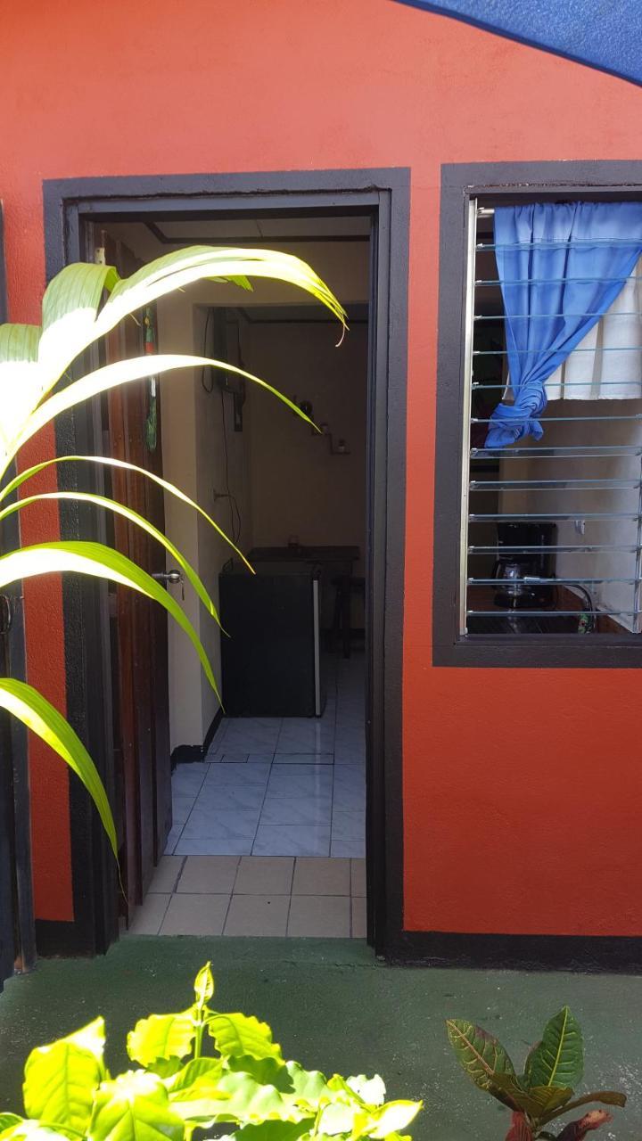 Red Frog Hotel La Fortuna Exterior photo