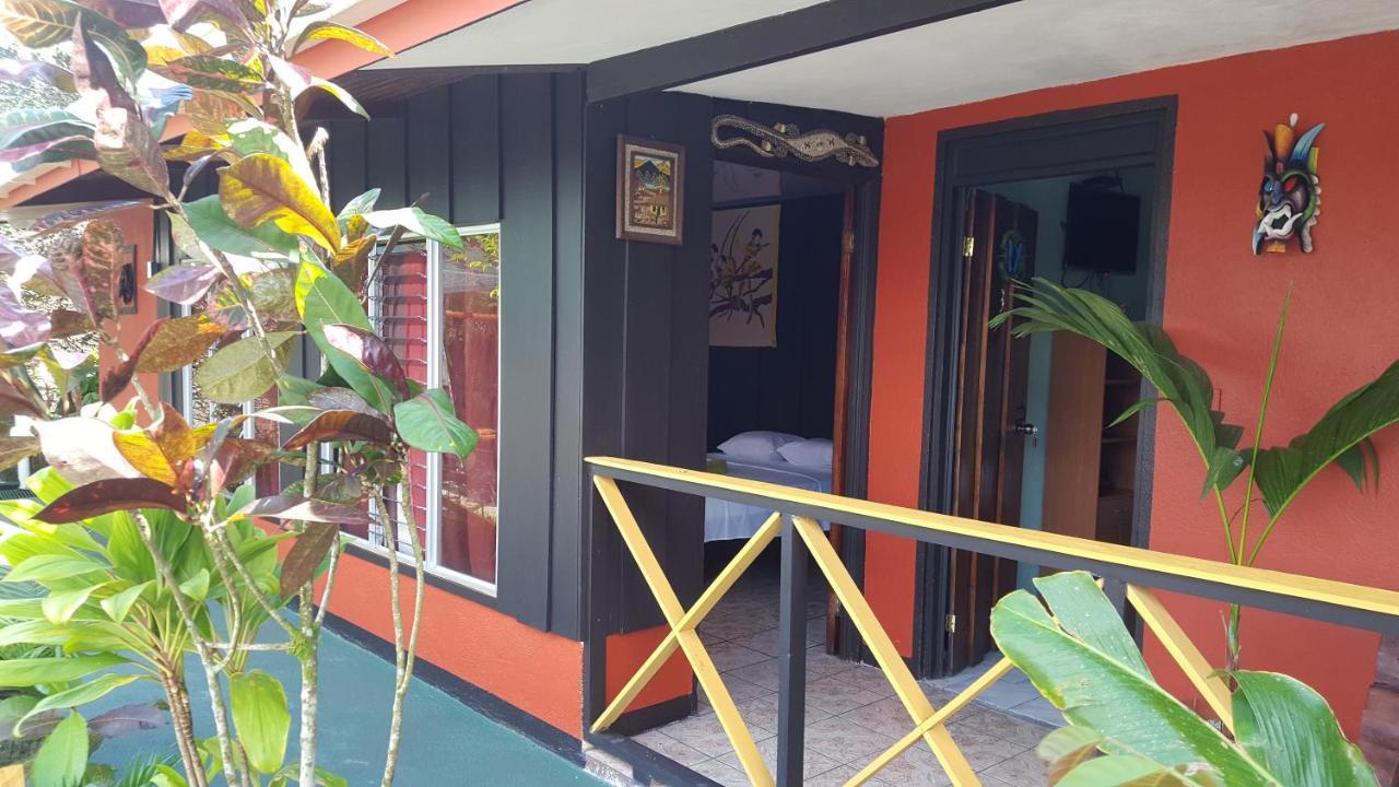 Red Frog Hotel La Fortuna Exterior photo