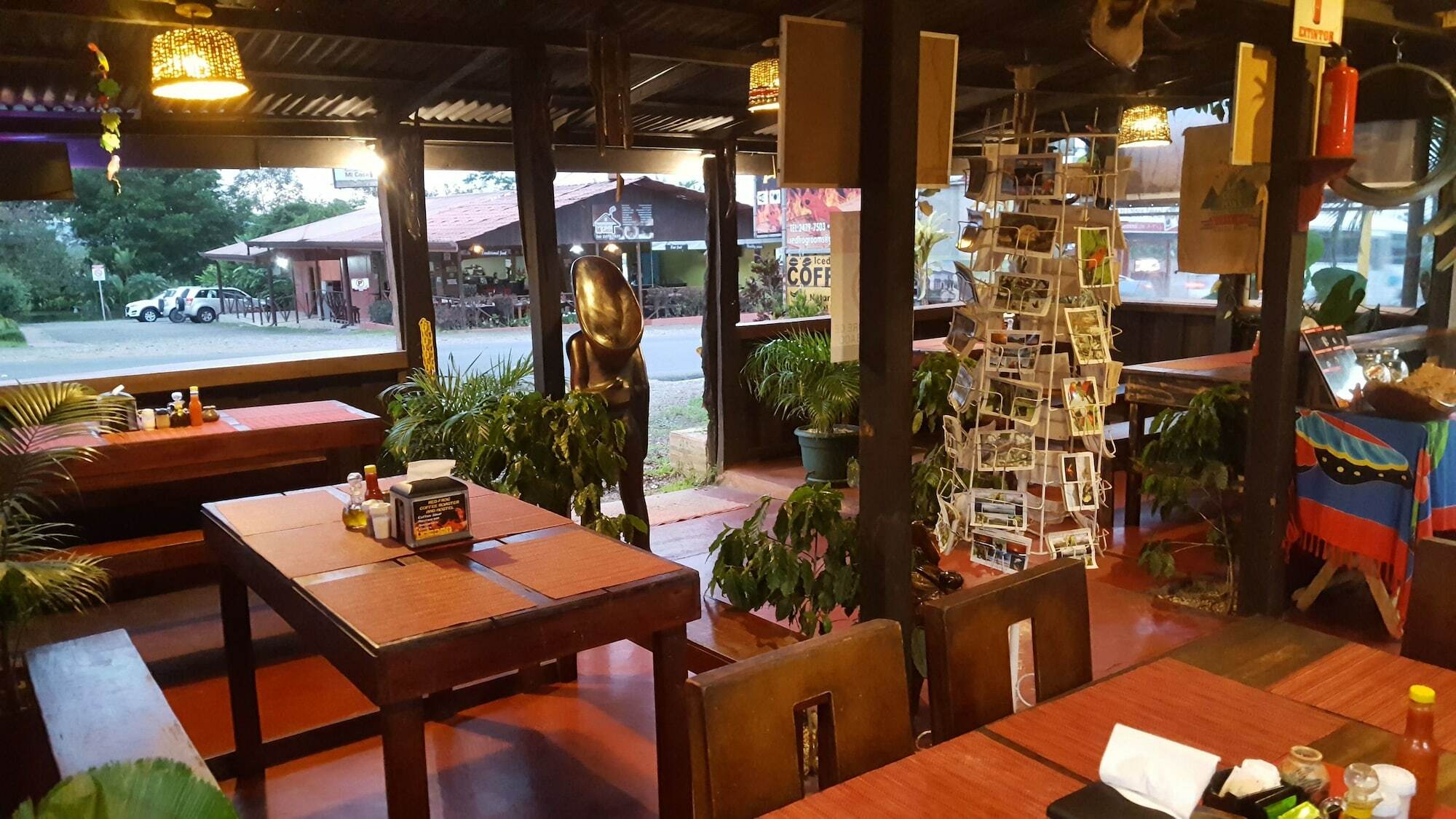Red Frog Hotel La Fortuna Exterior photo