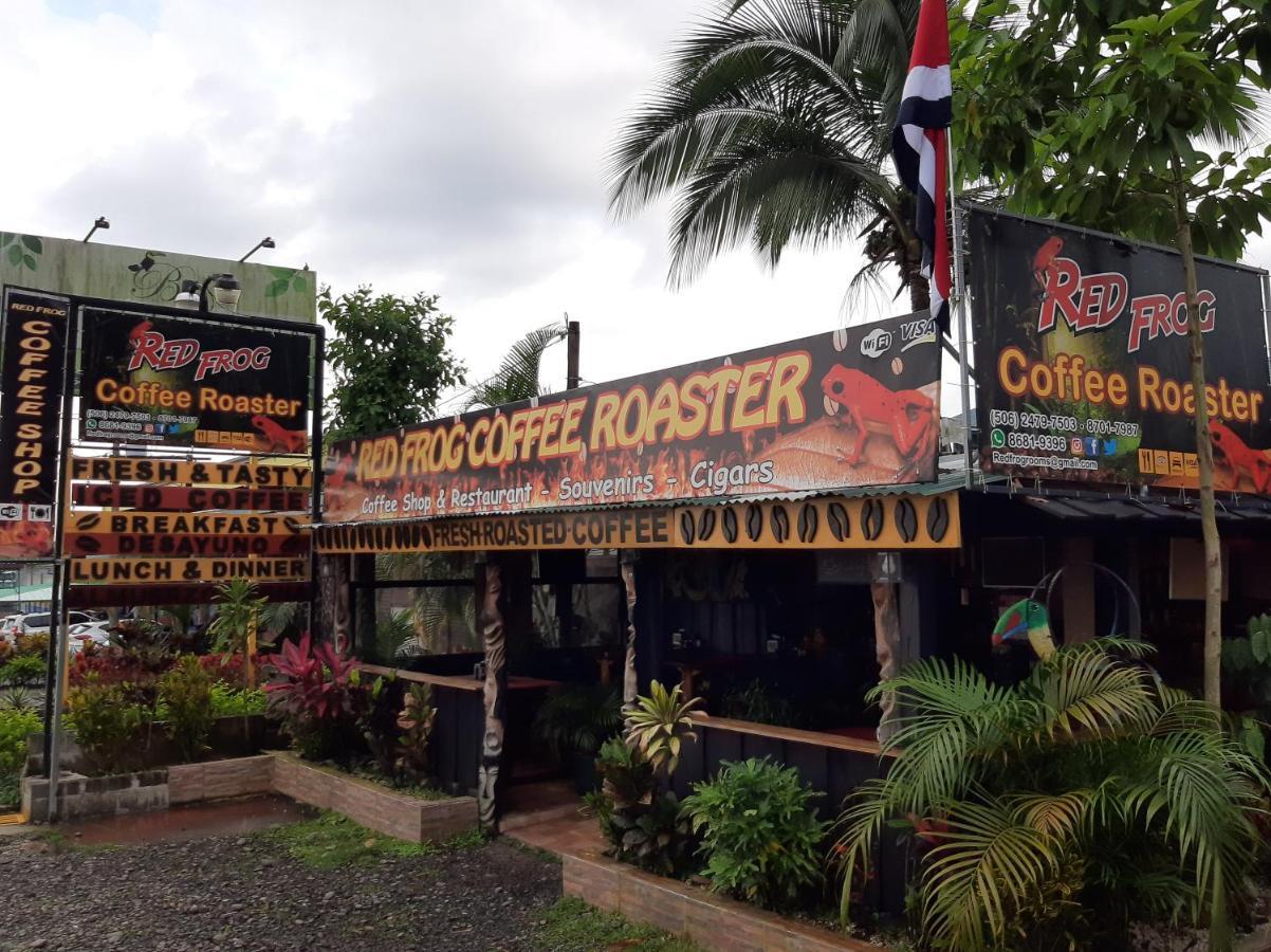 Red Frog Hotel La Fortuna Exterior photo
