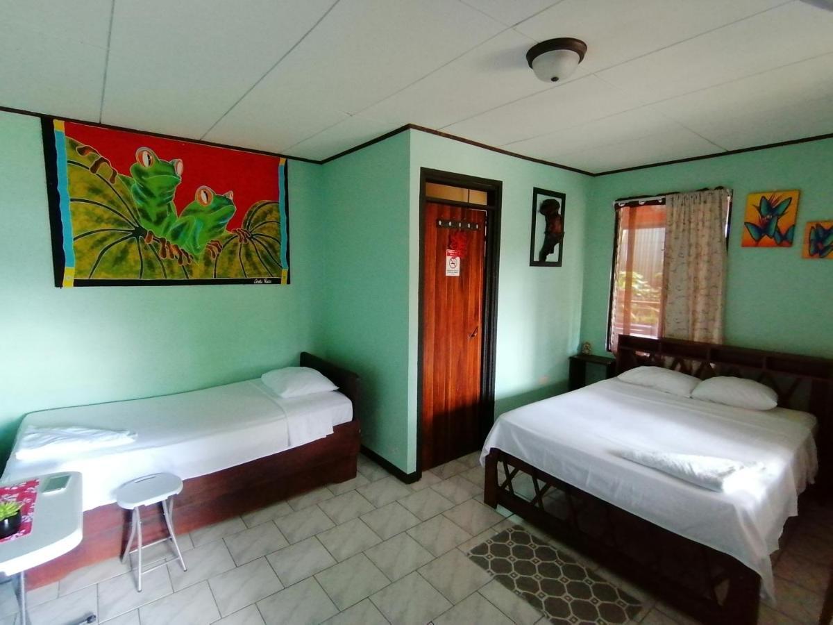 Red Frog Hotel La Fortuna Exterior photo