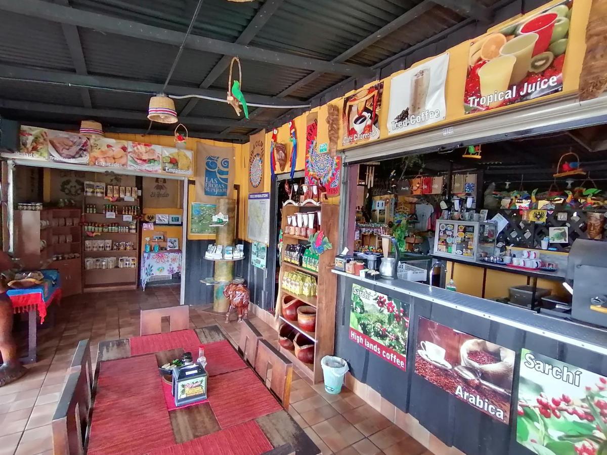 Red Frog Hotel La Fortuna Exterior photo